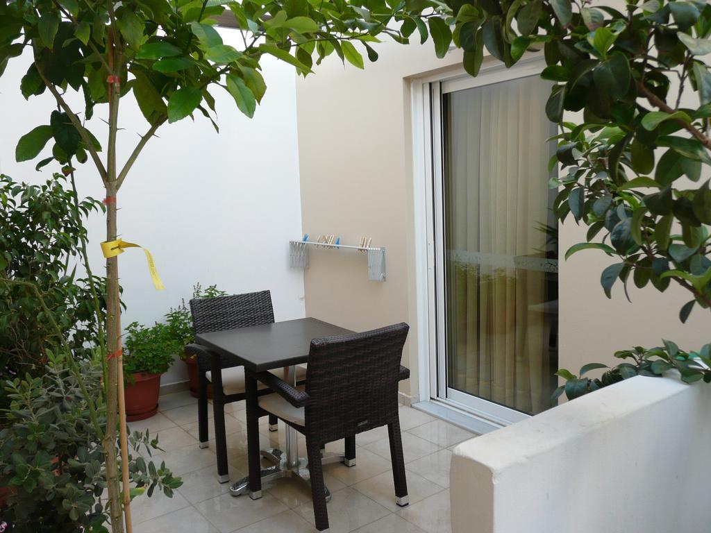 Corali Studios Palaiochora Habitación foto