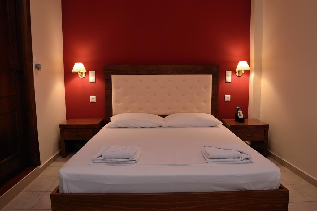 Corali Studios Palaiochora Habitación foto